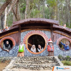 wisata rumah hobbit yogyakarta
